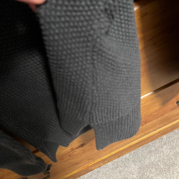 Carhartt women’s Gray Knit Sweater medium - Picture 7 of 7